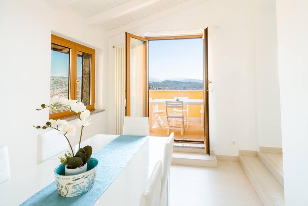 Piccapiana Sea View Attic Flat Apartment ลาสเปเซีย ภายนอก รูปภาพ